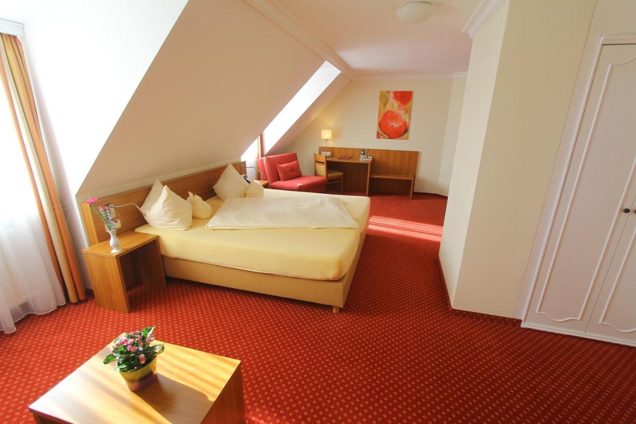 Abasto Hotel Eichenau المظهر الخارجي الصورة