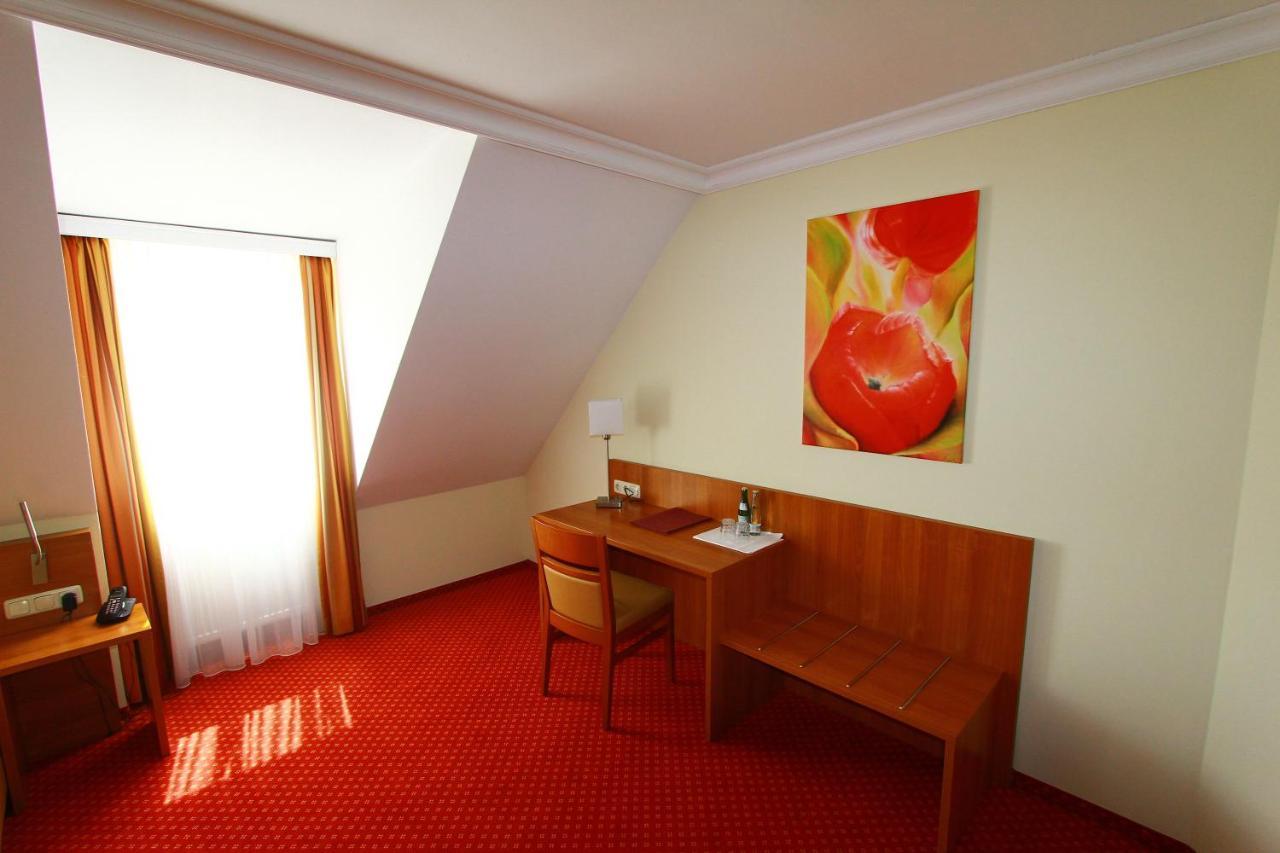 Abasto Hotel Eichenau المظهر الخارجي الصورة