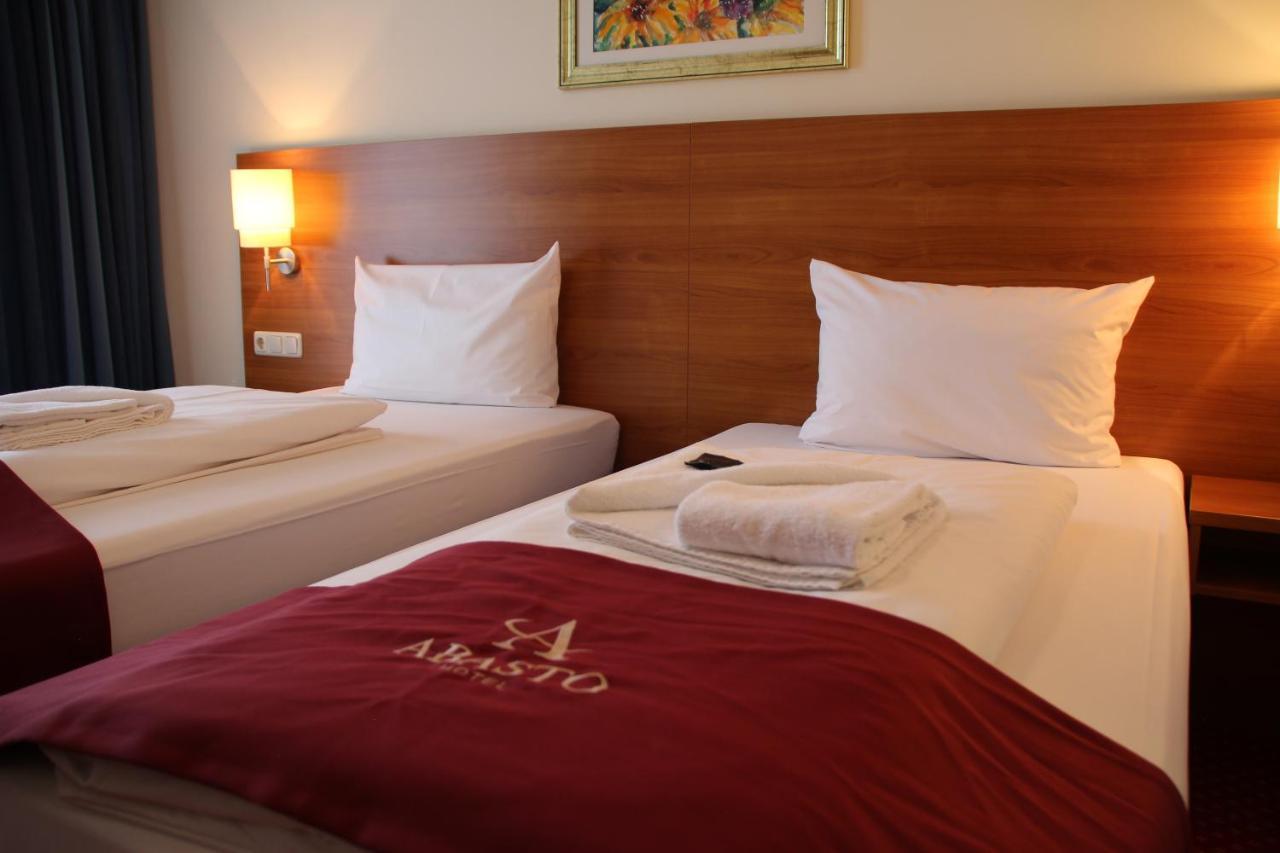 Abasto Hotel Eichenau المظهر الخارجي الصورة